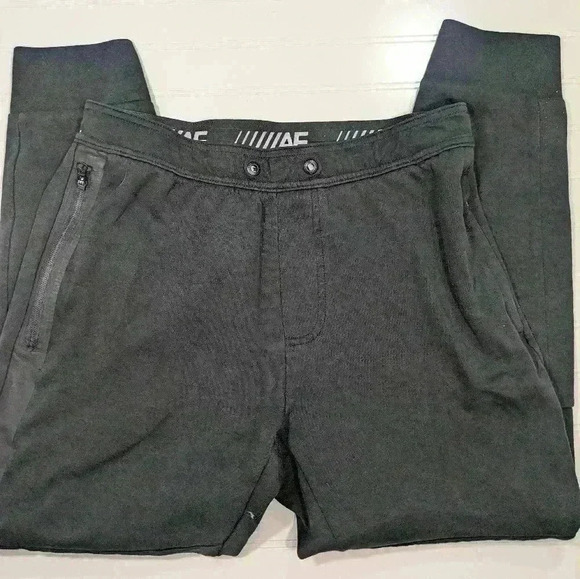 AEO Black Jogger Sweatpants - Picture 2 of 4